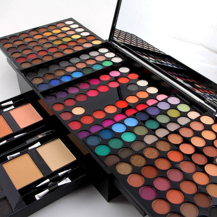 Pro Makeup Palette 180 Vibrant Eyeshadow & Blush Colors in Travel Box
